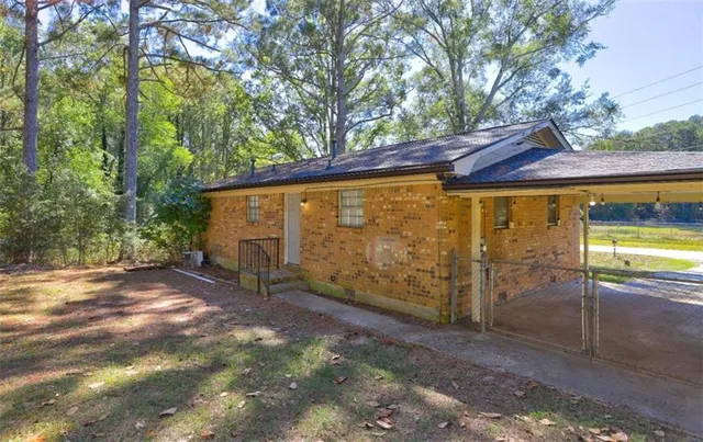 a view of a outdoor space