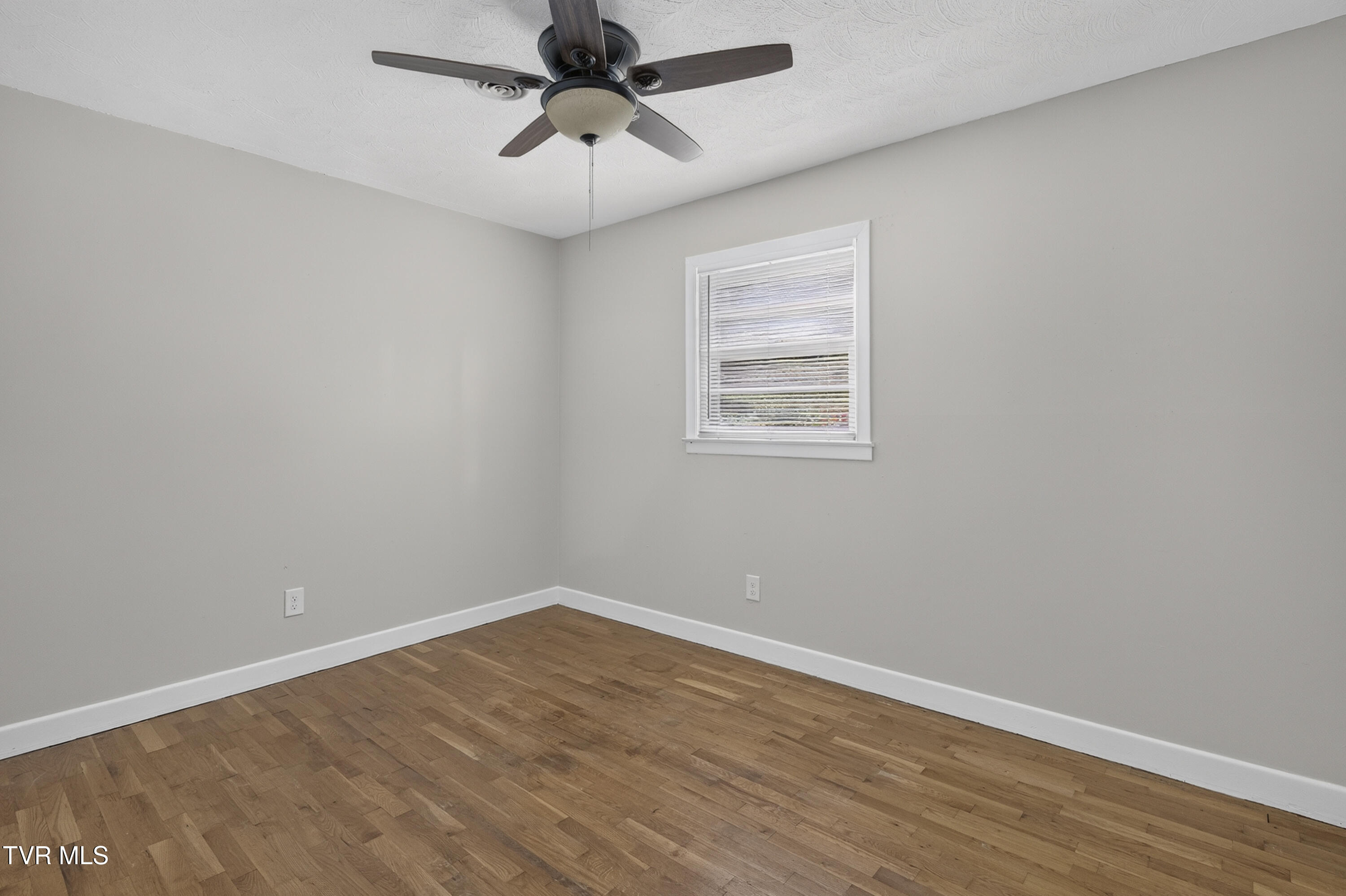302 Seminole Road Bristol, VA 24201 - Photo 37 of 50 302-Seminole-Rd-35