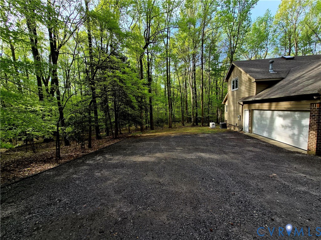 4099 Doe Run Road Hopewell, VA 23860 - Photo 6 of 35