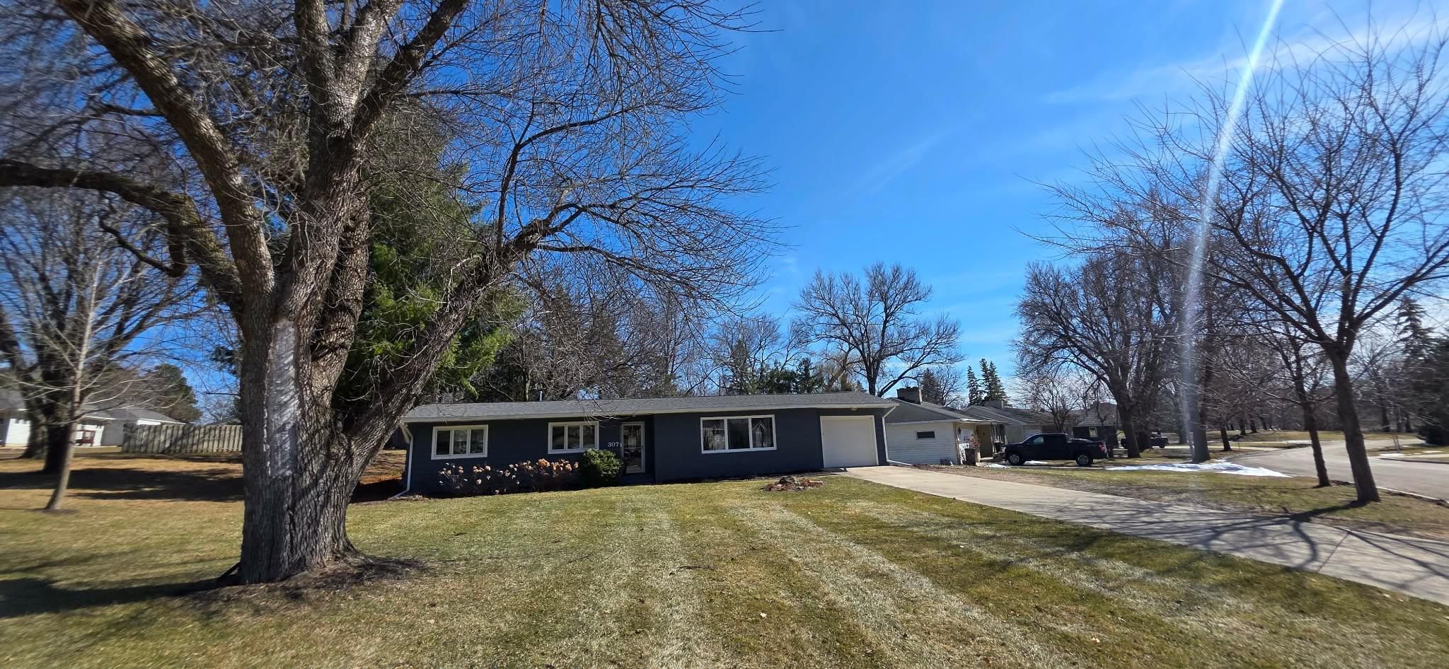 307 Channel Road Albert Lea, MN 56007 - Photo 1 of 51