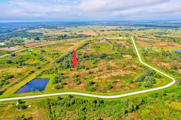 $350,000 | 2831 Southeast 67th Drive, Okeechobee, FL 34974
