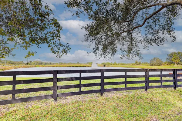 $350,000 | 2831 Southeast 67th Drive, Okeechobee, FL 34974