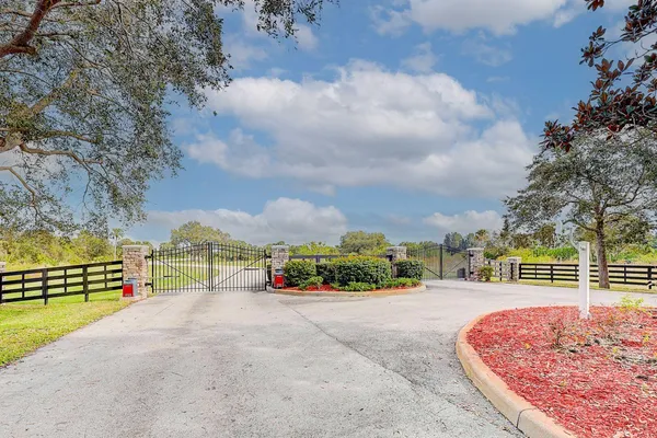 $350,000 | 2831 Southeast 67th Drive, Okeechobee, FL 34974