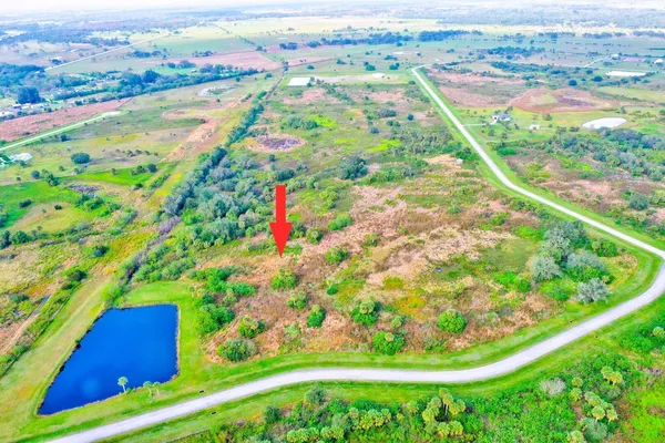 $350,000 | 2831 Southeast 67th Drive, Okeechobee, FL 34974