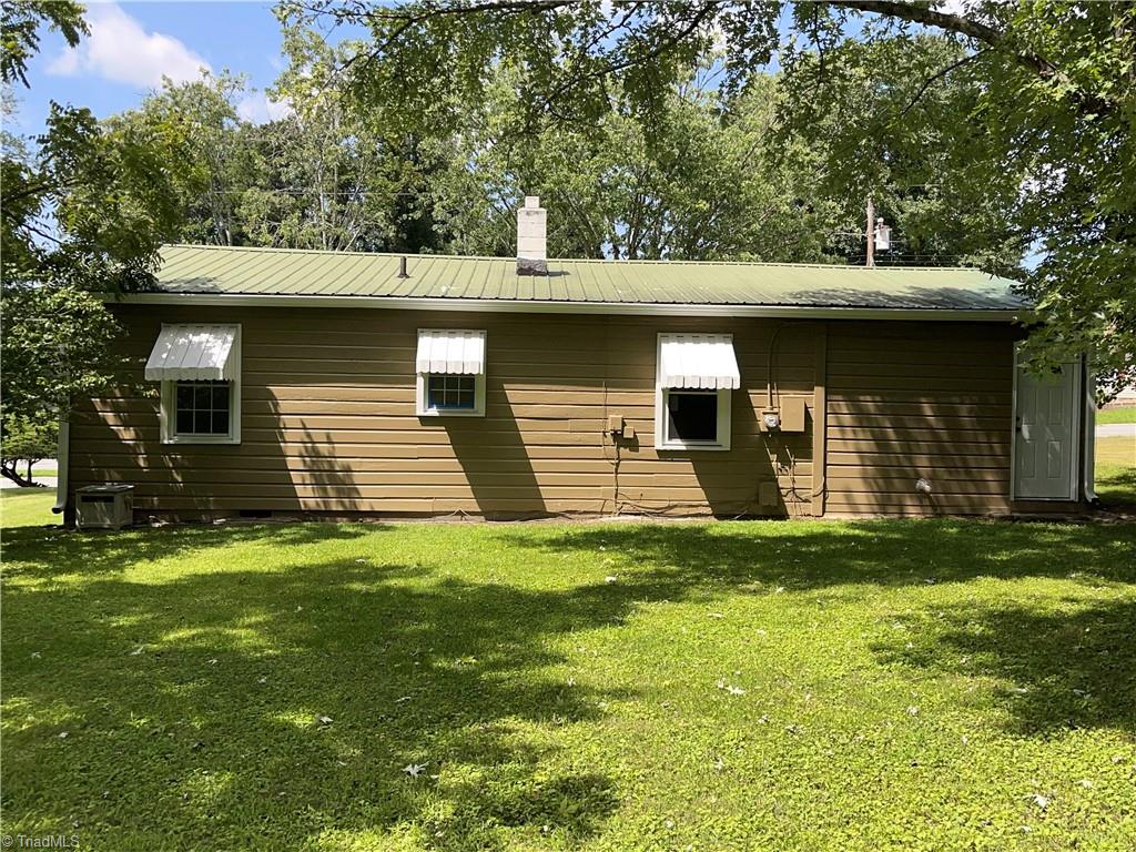 705 Rapp Street Thomasville, NC 27360 - Photo 2 of 13 Gallery Image 2