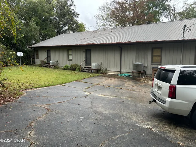 $124,500 | 704 Idlewood Drive, Unit 1, Wewahitchka, FL 32465