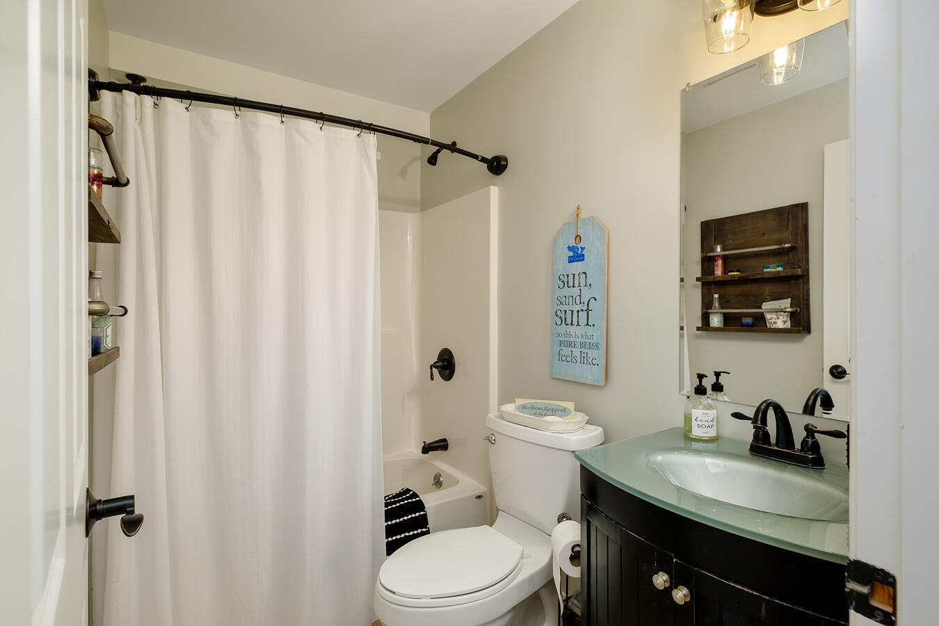 447 Cider Hill Road York, ME 03909 - Photo 26 of 35 2nd Floor Full Bath