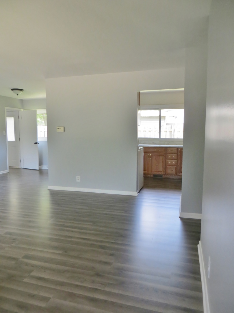 3 Hampton Road Montgomery, IL 60538 - Photo 7 of 13 Gallery Image 7