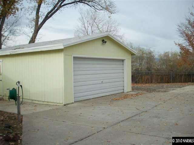 335 Capella Drive Reno, NV 89521 - Photo 8 of 9 a view of garage