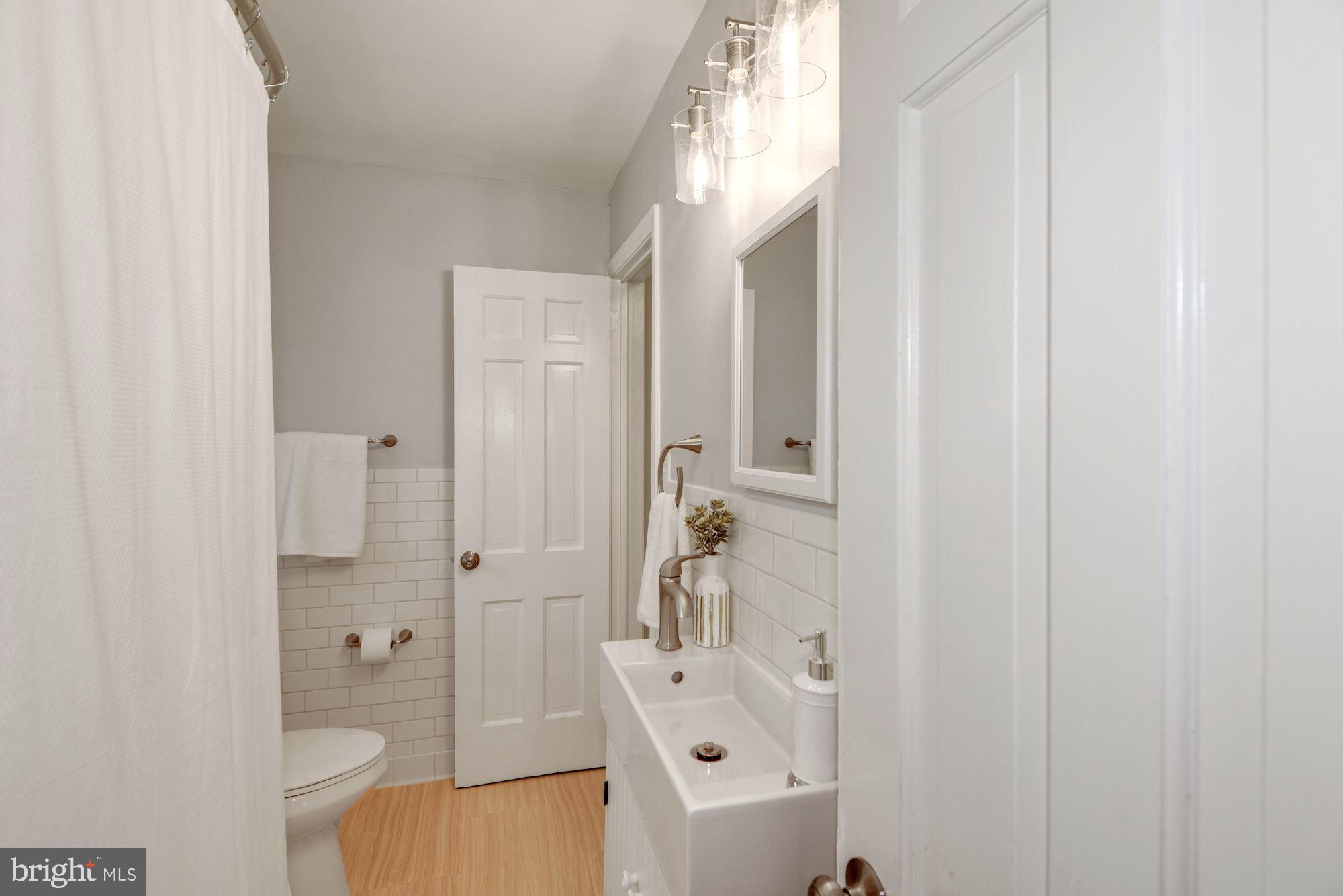 9200 Harvey Road Silver Spring, MD 20910 - Photo 18 of 28 Full Bath 2