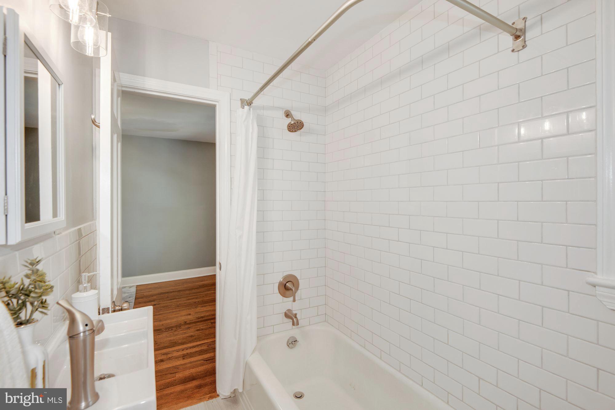 9200 Harvey Road Silver Spring, MD 20910 - Photo 19 of 28 Full Bath 2
