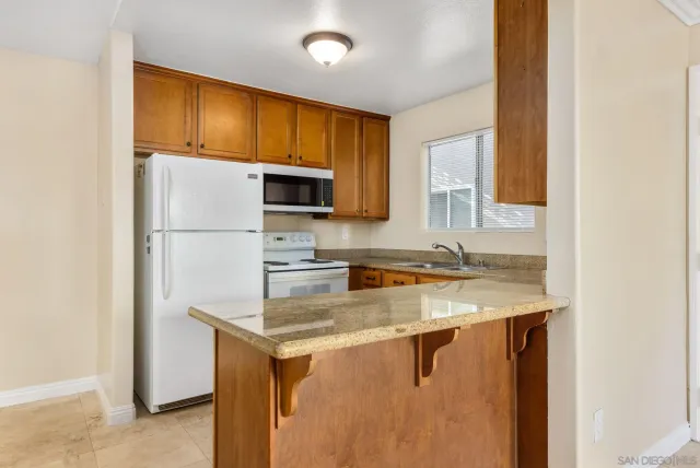 $372,000 | 830 West Lincoln Avenue, Unit 182, Escondido, CA 92026