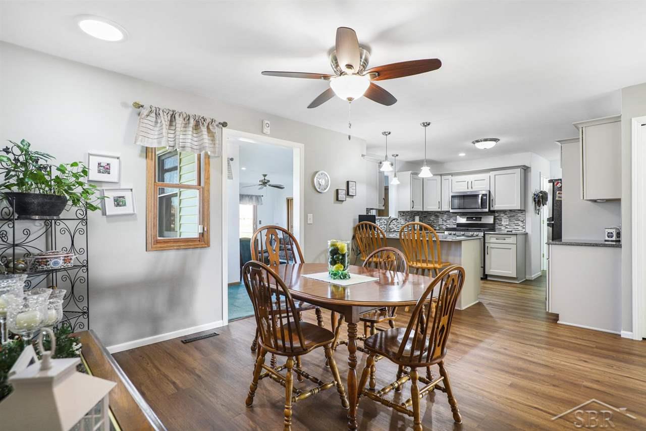 3239 North Thomas Road Freeland, MI 48623 - Photo 9 of 40 50041692-8.JPG