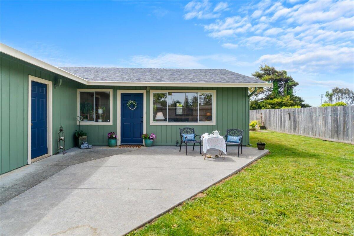 1382 Bates Road McKinleyville, CA 95519 - Photo 3 of 24