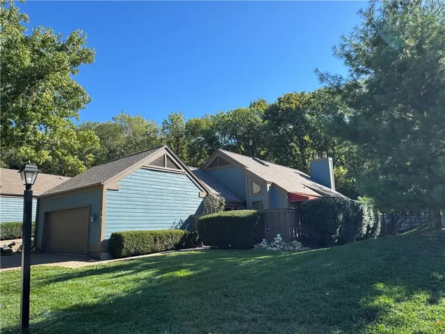 $375,000 | 201 Lakeside Drive, Liberty, MO 64068