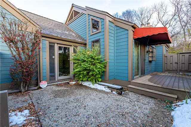 $375,000 | 201 Lakeside Drive, Liberty, MO 64068