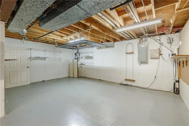 $375,000 | 201 Lakeside Drive, Liberty, MO 64068