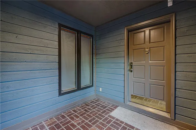 $375,000 | 201 Lakeside Drive, Liberty, MO 64068