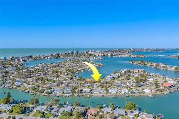 $3,900 | 717 Sunset Cove, Madeira Beach, FL 33708