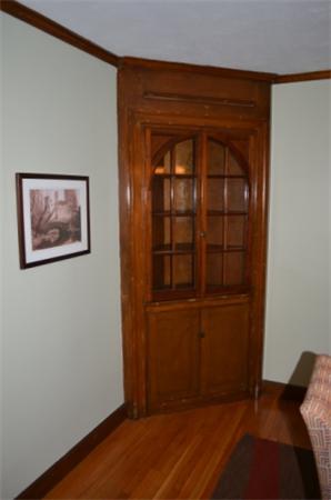 29 Leonard Road Melrose, MA 02176 - Photo 11 of 24 Gallery Image 11