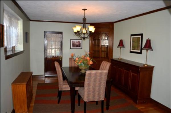 29 Leonard Road Melrose, MA 02176 - Photo 4 of 24 Gallery Image 4