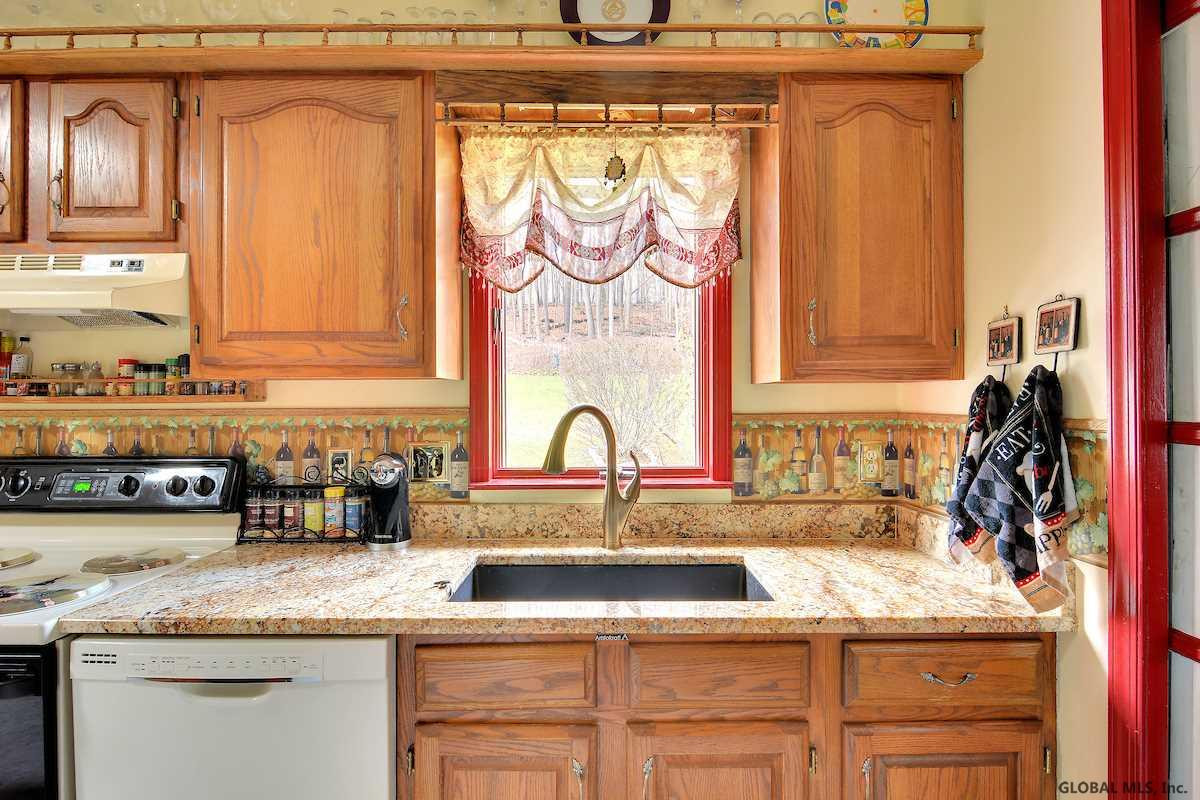 24 Denison Road Colonie, NY 12309 - Photo 8 of 20 Photo 8