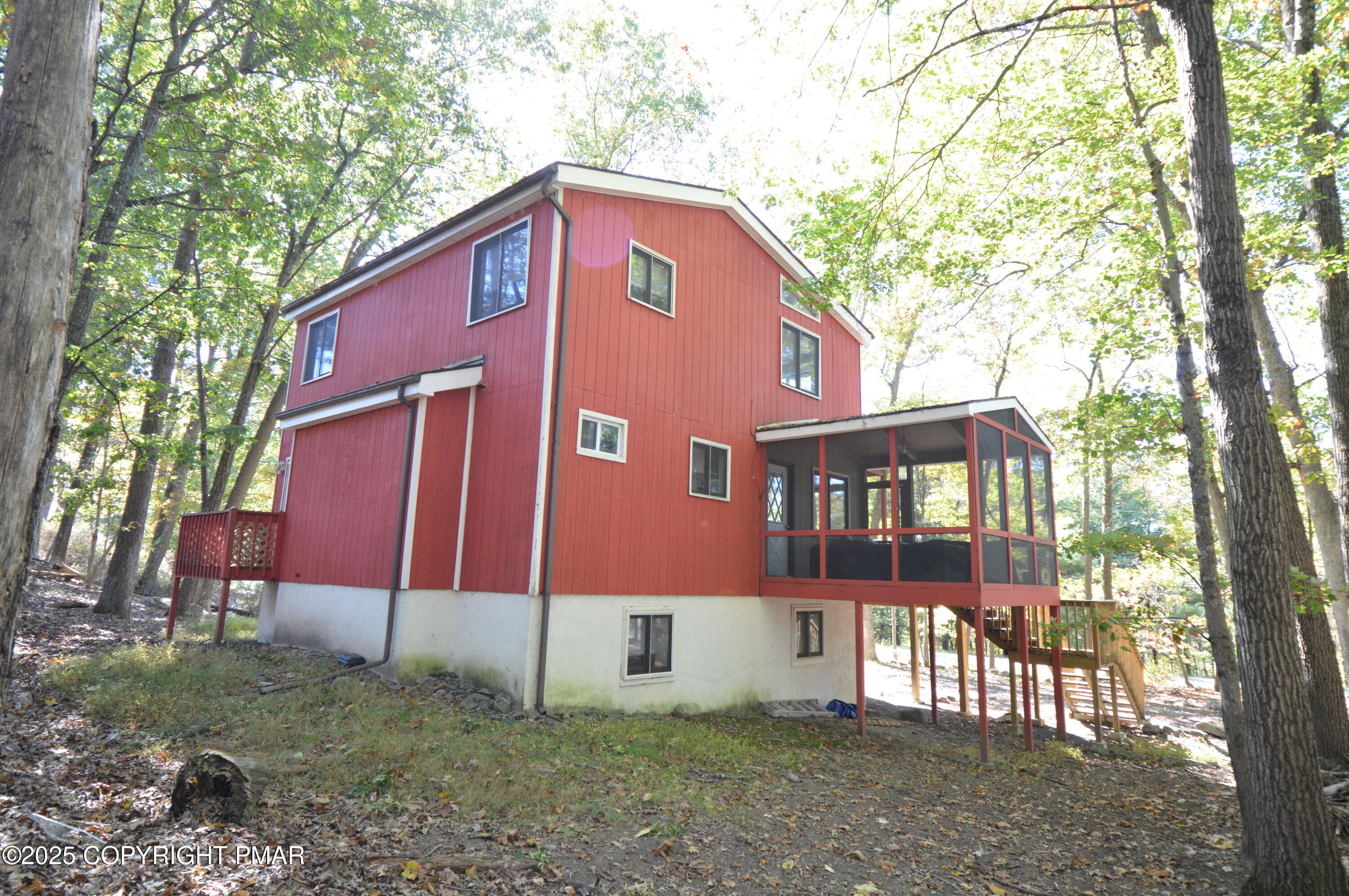 128 Ashley Court Bushkill, PA 18324 - Photo 20 of 43 a front view of a house with garden
