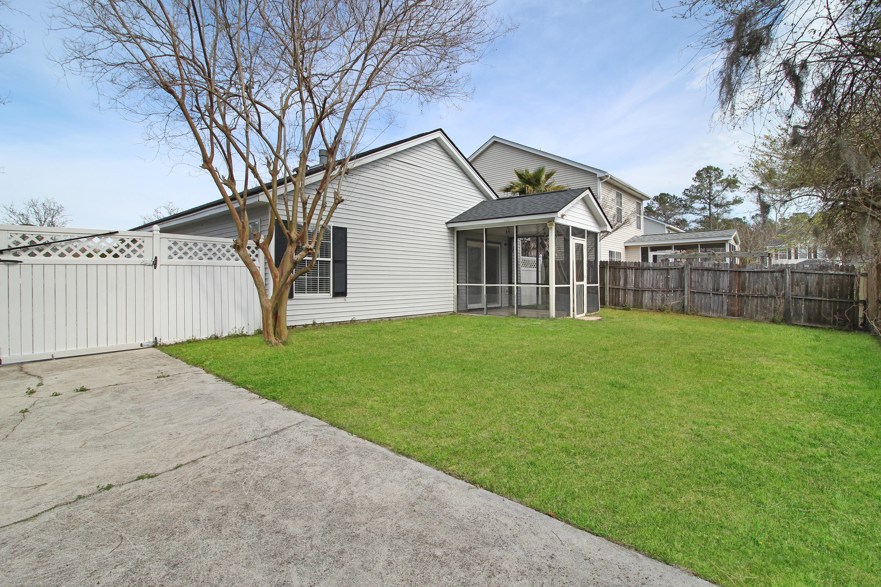 264 2 Pond Loop Ladson, SC 29456 - Photo 13 of 23 25