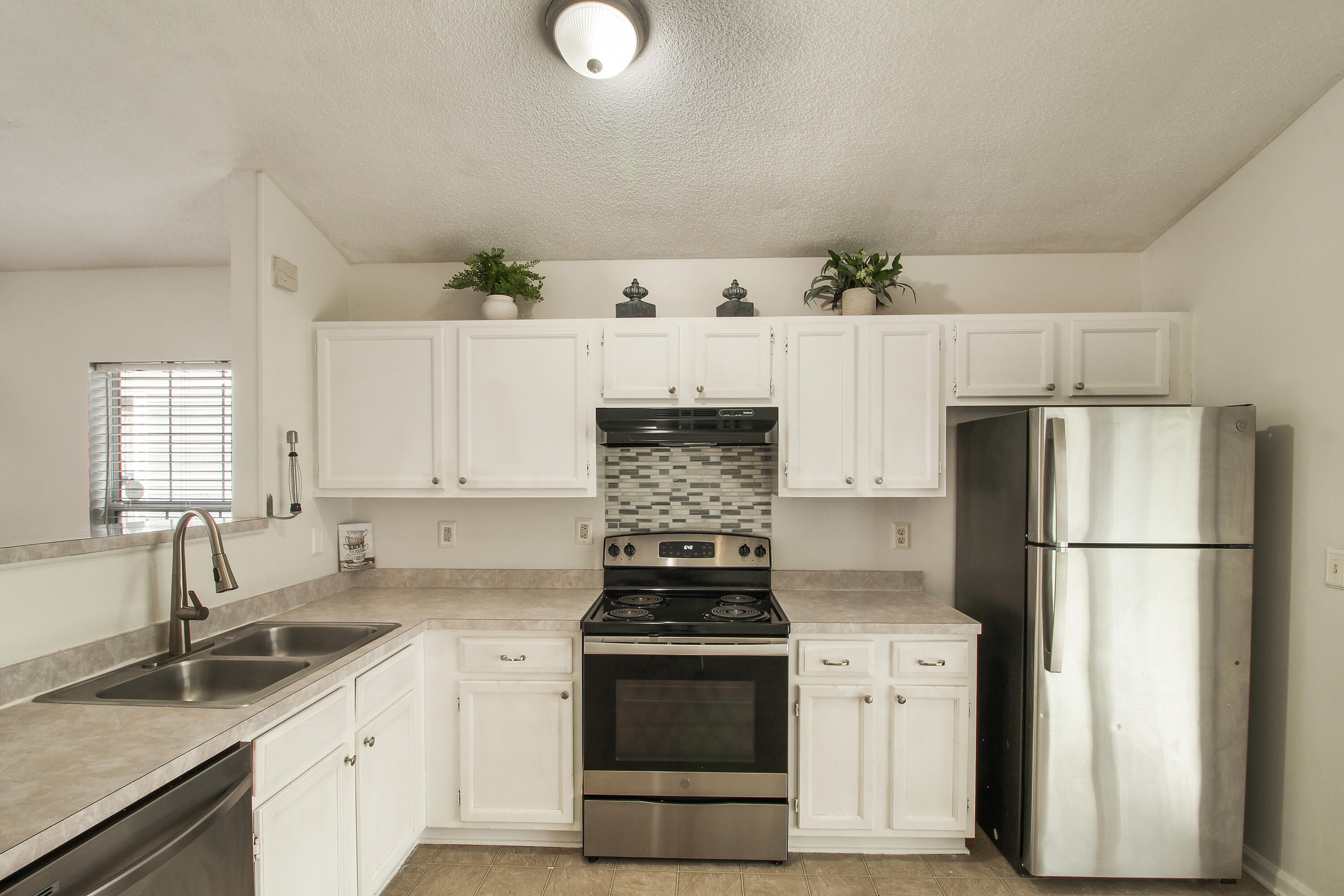 264 2 Pond Loop Ladson, SC 29456 - Photo 8 of 23 9