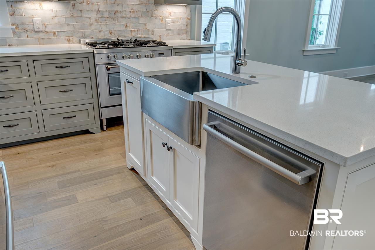 72 Fairhope Avenue, Unit 6 Fairhope, AL 36532 - Photo 7 of 44