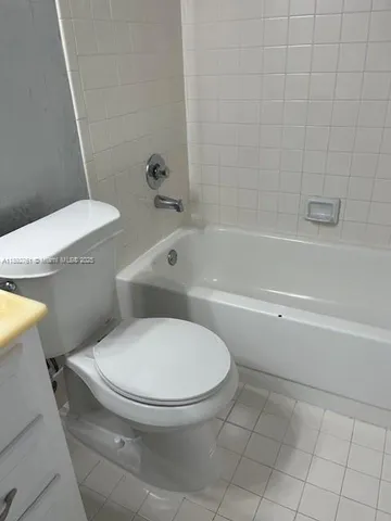 $1,700 | 300 Southwest 134th Way, Unit 102E, Pembroke Pines, FL 33027