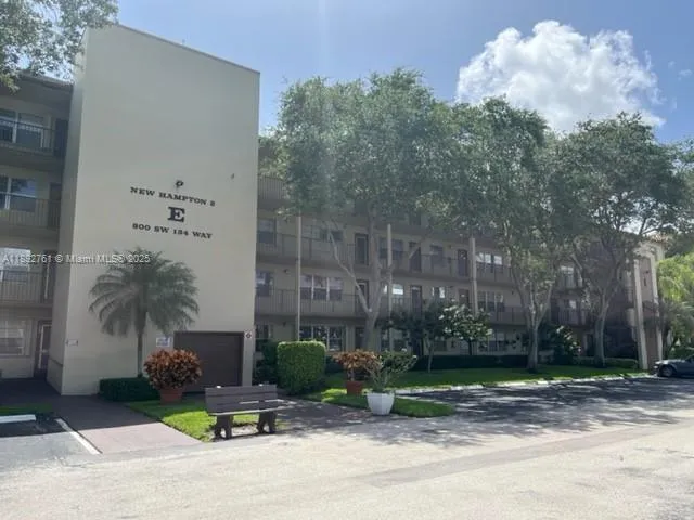 $1,700 | 300 Southwest 134th Way, Unit 102E, Pembroke Pines, FL 33027