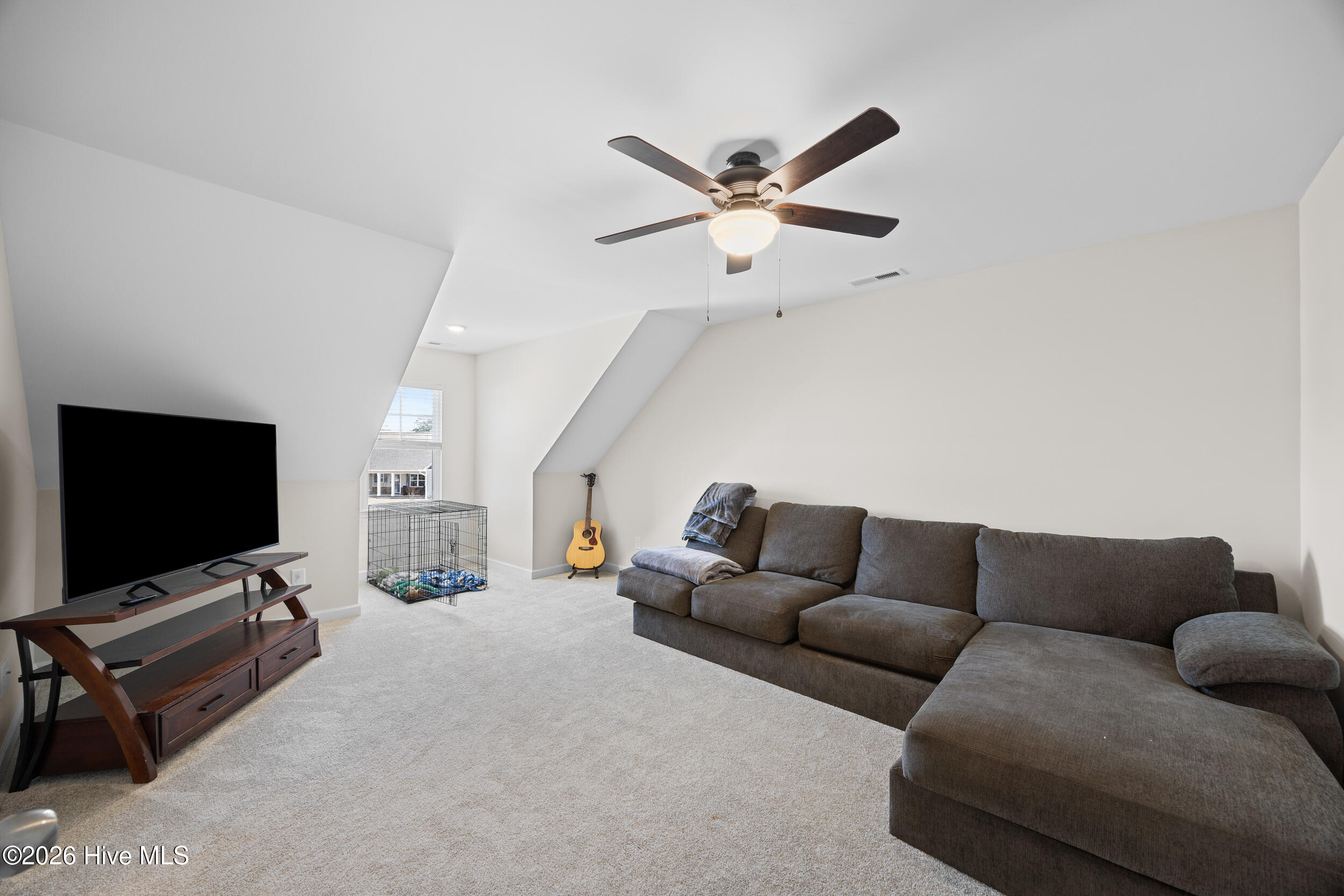406 Silverstone Place Hubert, NC 28539 - Photo 26 of 49 11_family room