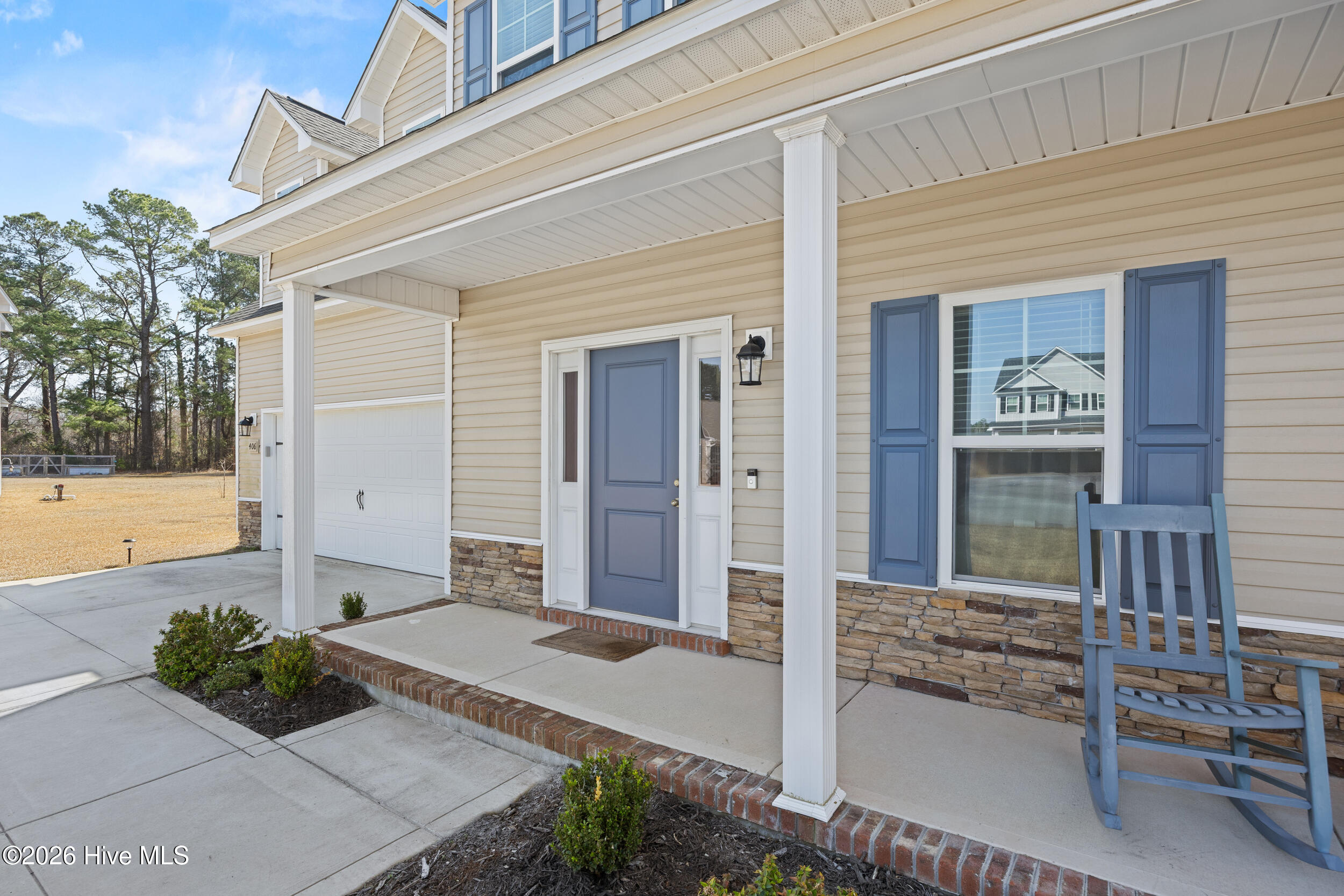 406 Silverstone Place Hubert, NC 28539 - Photo 8 of 49 8_front entryway
