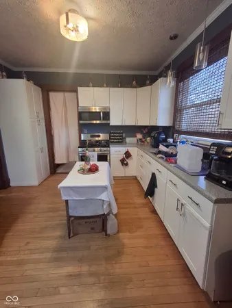 $198,000 | 102 North Warren Street, West Lebanon, IN 47991