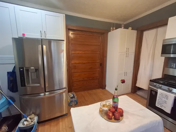 $198,000 | 102 North Warren Street, West Lebanon, IN 47991