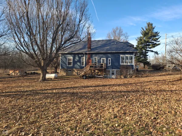 $198,000 | 102 North Warren Street, West Lebanon, IN 47991