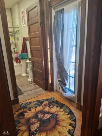 $198,000 | 102 North Warren Street, West Lebanon, IN 47991