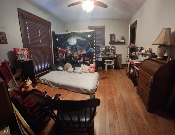 $198,000 | 102 North Warren Street, West Lebanon, IN 47991