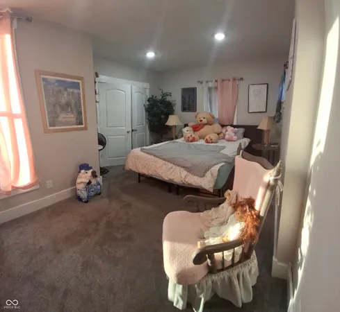 $198,000 | 102 North Warren Street, West Lebanon, IN 47991