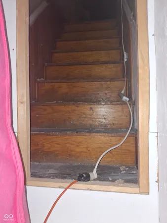 $198,000 | 102 North Warren Street, West Lebanon, IN 47991