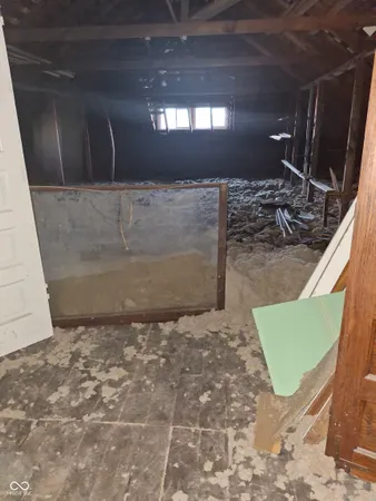 $198,000 | 102 North Warren Street, West Lebanon, IN 47991