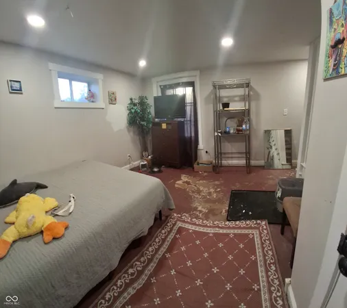 $198,000 | 102 North Warren Street, West Lebanon, IN 47991