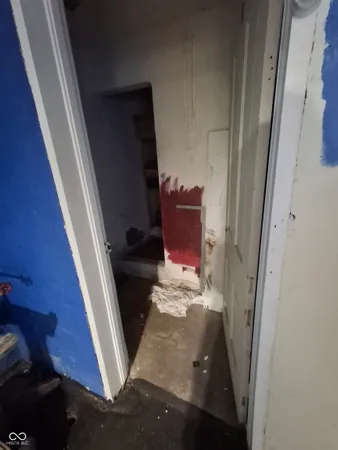 $198,000 | 102 North Warren Street, West Lebanon, IN 47991