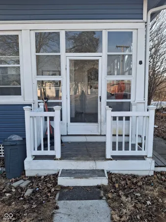 $198,000 | 102 North Warren Street, West Lebanon, IN 47991