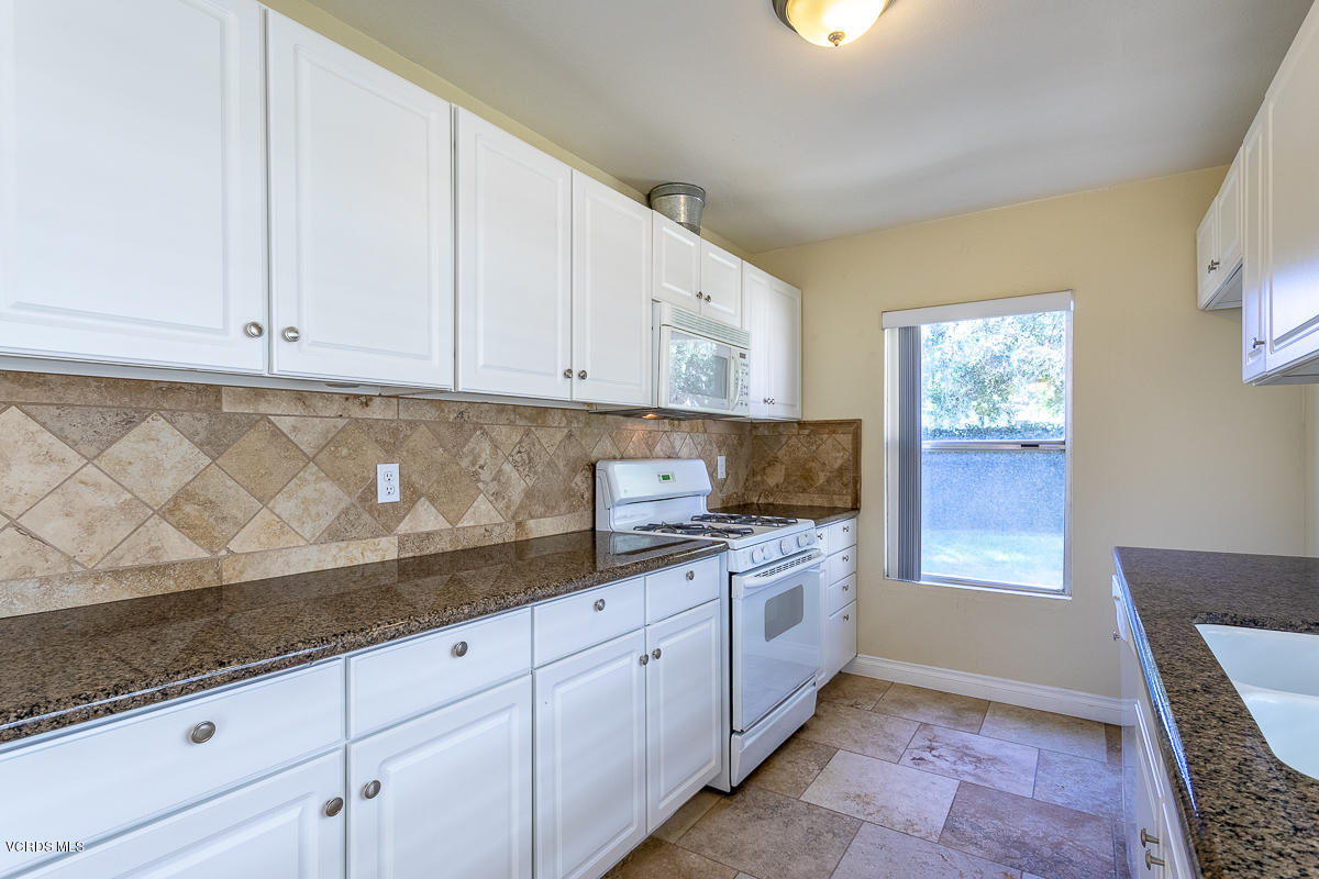 2276 Rohner Court Simi Valley, CA 93063 - Photo 10 of 20