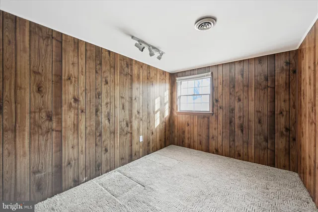 $335,000 | 1828 Crooked Oak Drive, Lancaster, PA 17601