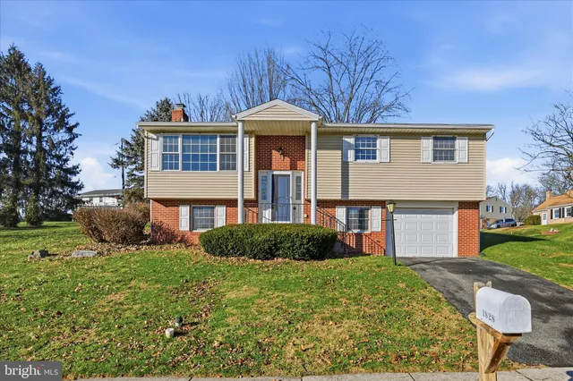 $335,000 | 1828 Crooked Oak Drive, Lancaster, PA 17601