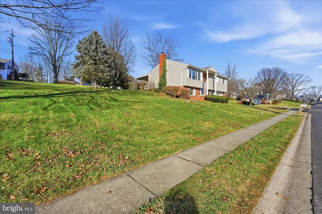 $335,000 | 1828 Crooked Oak Drive, Lancaster, PA 17601