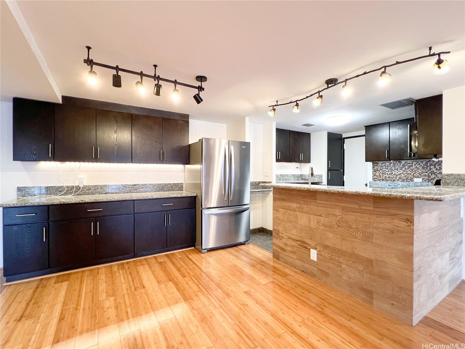 700 Richards Street, Unit 1005 Honolulu, HI 96813 - Photo 3 of 23